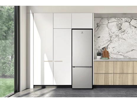 Tủ lạnh Electrolux Inverter 312 lít ETB3440K-A