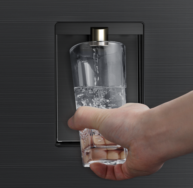 ck22032137-tu-lanh-toshiba-gr-rf675wi-pmv-06-mg-8 Tủ lạnh Toshiba GR-RF675WI-PMV(06)-MG lấy nước ngoài