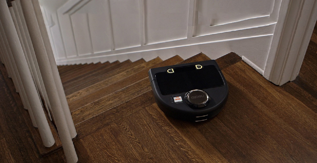 neato-robot-phone-3 Botvac Connected