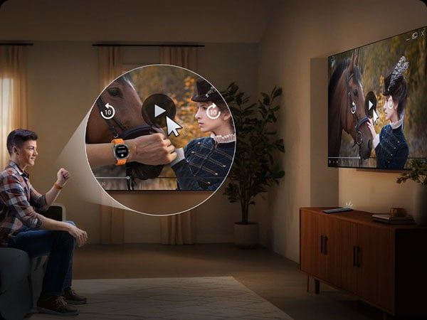 Tivi Samsung 43 inch QA43Q7FAAKXXV có thể điều khiển bằng đồng hồ thông minh